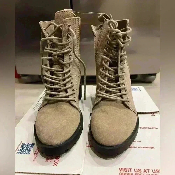 New DOLCE VITA Nigel Lace-up stacked heel leather Bootie - Picture 2 of 5